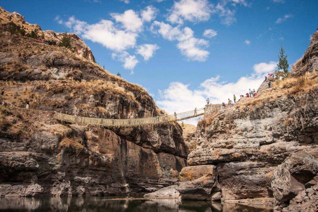 ¡Los puentes más peligrosos del mundo! Quotes   