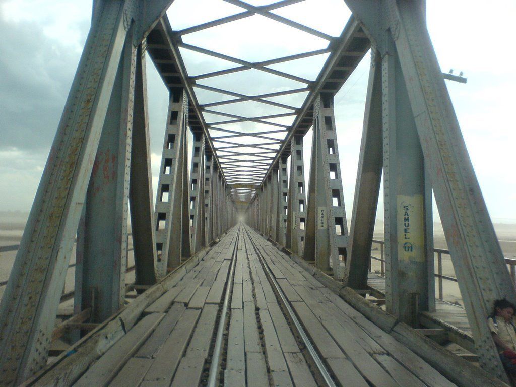 ¡Los puentes más peligrosos del mundo! Quotes   