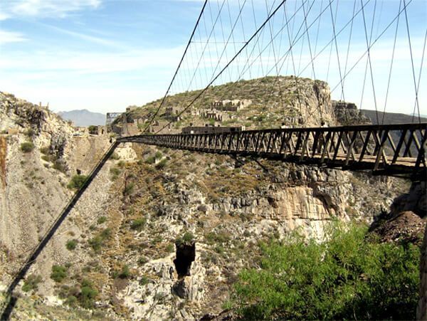 ¡Los puentes más peligrosos del mundo! Quotes   